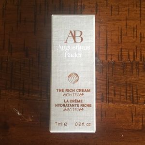 Sample size rich cream from Augustinus Bader it’s authentic